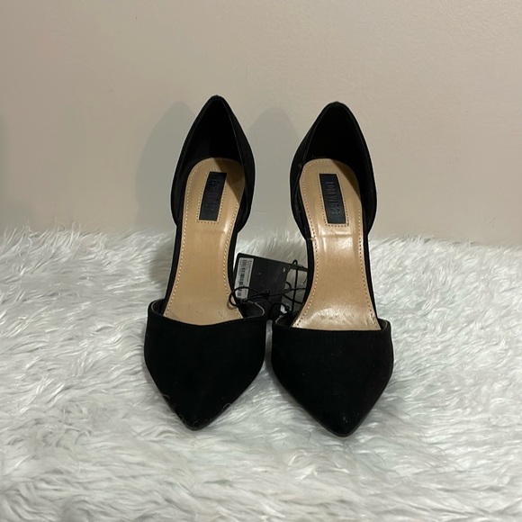 Black heels - Picture 2 of 5